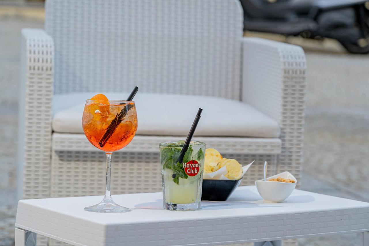 Hotel Marinaro Санта Тереза Галура Екстериор снимка