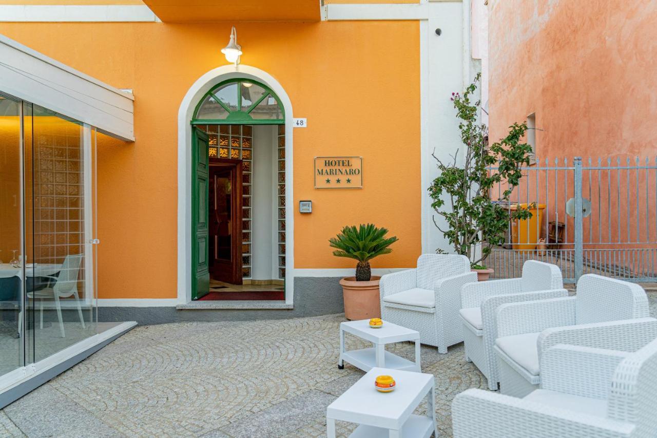 Hotel Marinaro Санта Тереза Галура Екстериор снимка