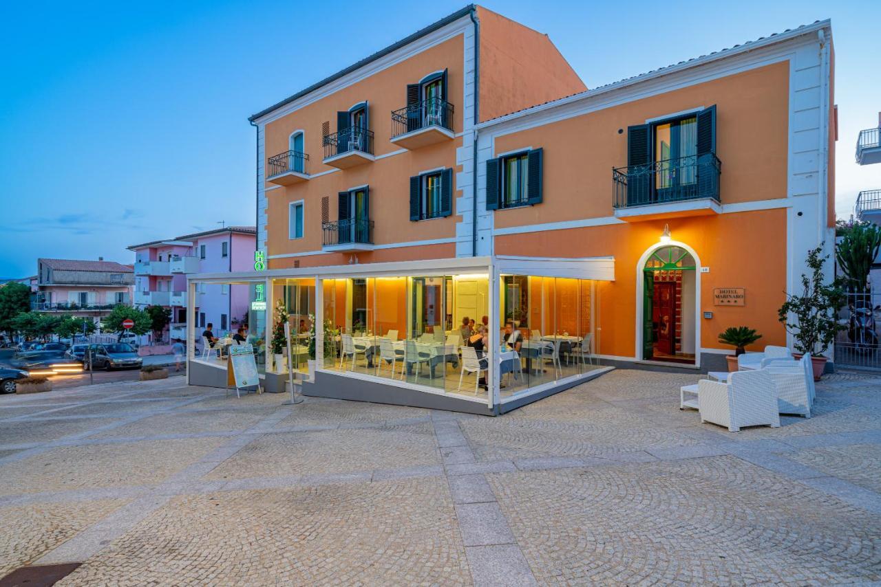 Hotel Marinaro Санта Тереза Галура Екстериор снимка